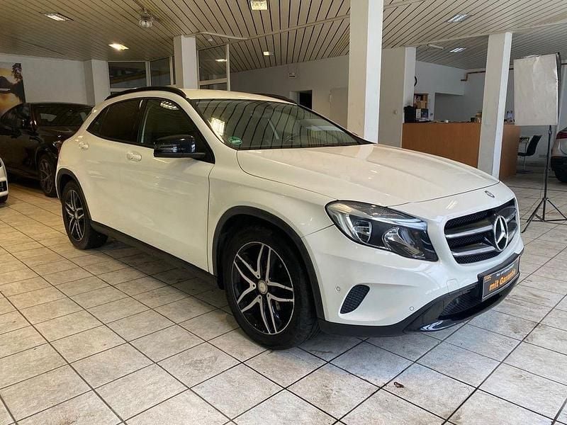 Gebraucht Mercedes GLA200 156 PS (114 kW) 2014 Weiß SUV
