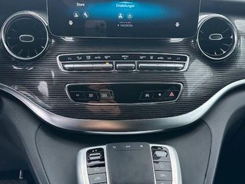 Gebraucht Mercedes V300 237 PS (174 kW) 2021 Graphitgrau Van / Kleinbus