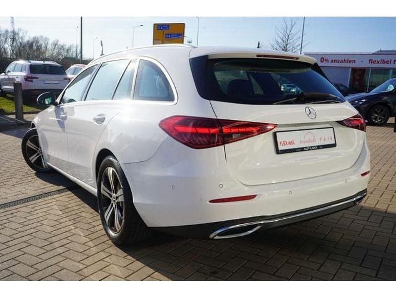 Second-hand Mercedes C180 170 CP (125 kW) 2023 Alb Break