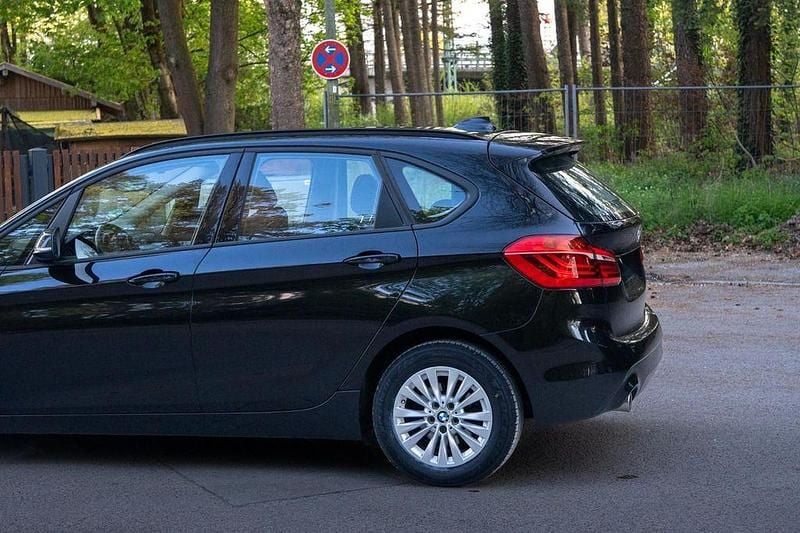 Gebraucht BMW 218 Active Tourer Advantage 136 PS (100 kW) 2020 Schwarz Van / Kleinbus