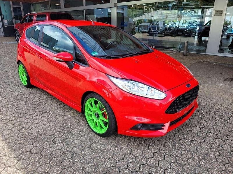 Racerot Gebraucht 2013 Ford Fiesta ST Kleinwagen | 9.999 € (Fairer Preis) - Bild 1/4