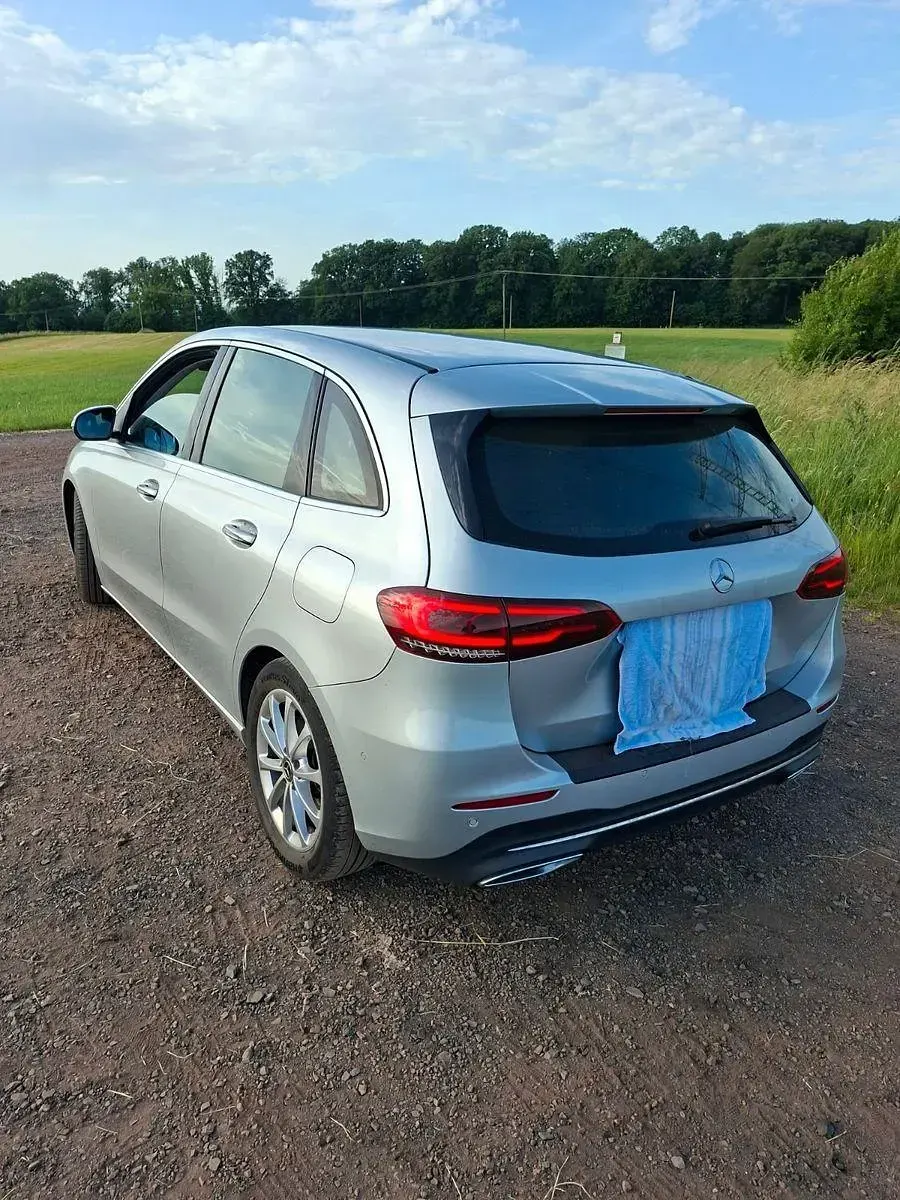 Gebraucht Mercedes B220 190 PS (139 kW) 2019 Silber Kleinwagen
