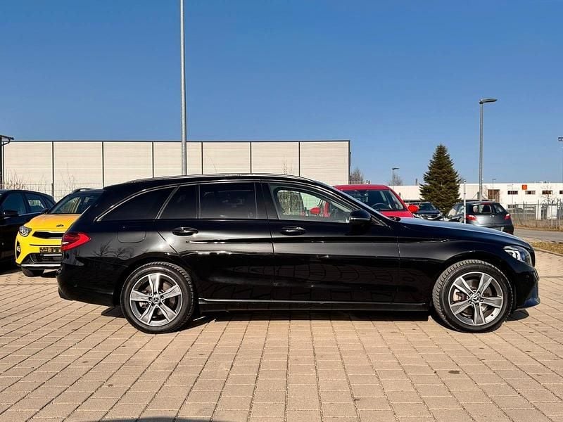 Gebraucht Mercedes C220 194 PS (142 kW) 2019 Schwarz Kombi