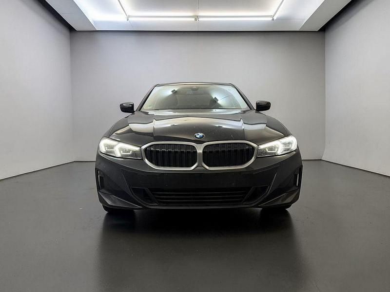 Gebraucht BMW 320 Shadowline 190 PS (139 kW) 2023 Saphirschwarz Limousine