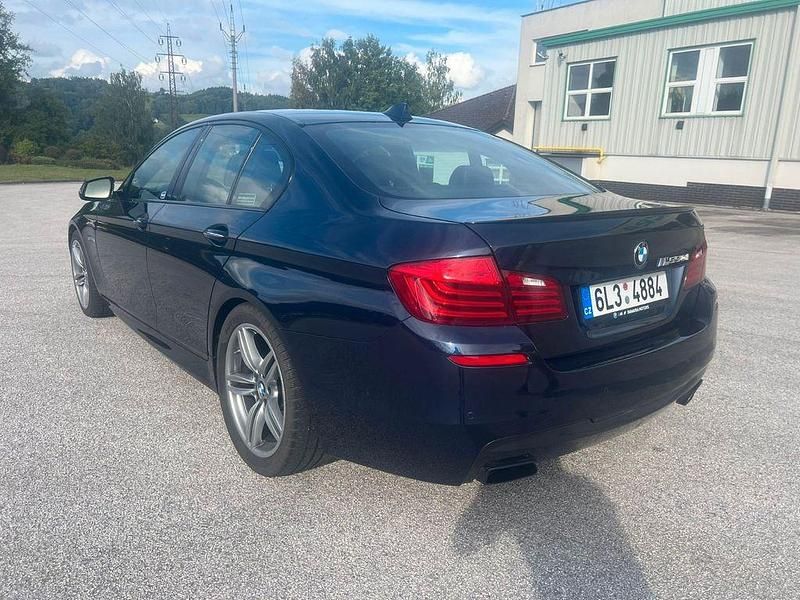 Gebraucht BMW 550 449 PS (330 kW) 2015 Schwarz Limousine