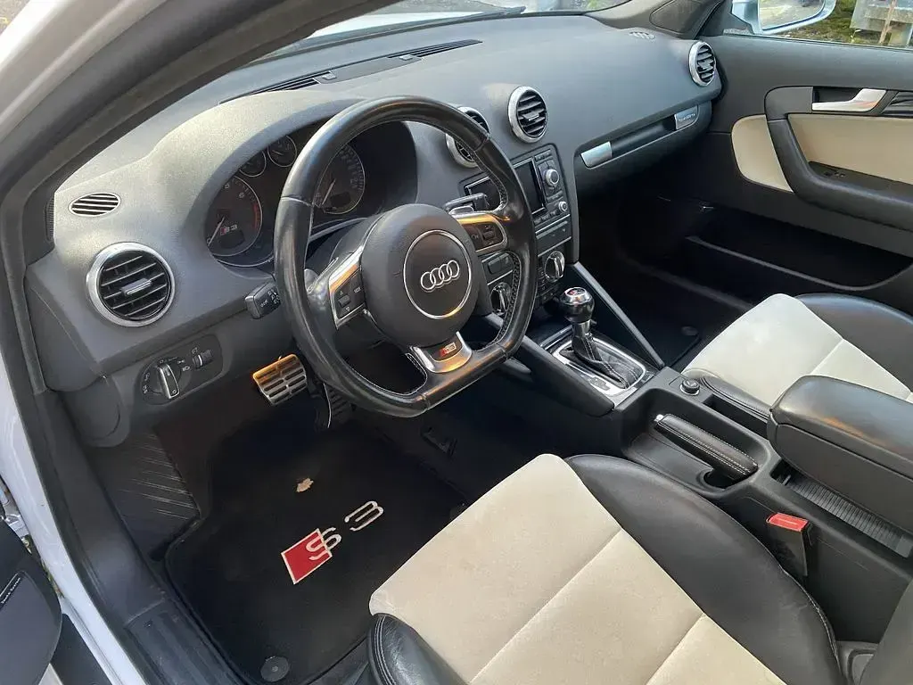 Gebraucht Audi S3 Sport 265 PS (194 kW) 2011 Weiß Kleinwagen