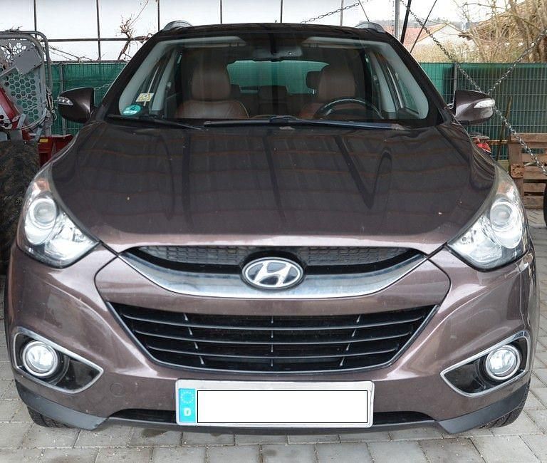 Braun Gebraucht 2010 Hyundai ix35 Style SUV | 5.800 € (Fairer Preis) - Bild 1/4
