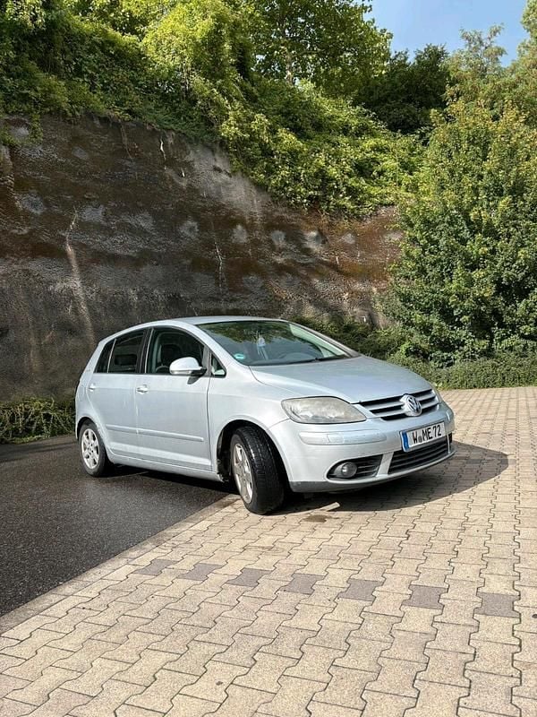 Grau Gebraucht 2007 VW Golf V Limousine | 1.800 € (Superpreis) - Bild 1/4
