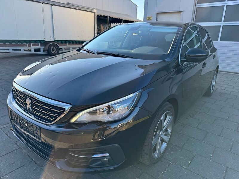 Schwarz Gebraucht 2018 Peugeot 308 Allure Limousine | 9.799 € (Guter Preis) - Bild 1/4