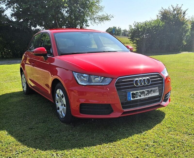 Rot Gebraucht 2018 Audi A1 Sportback Sport Kleinwagen | 13.400 € (Fairer Preis) - Bild 1/2