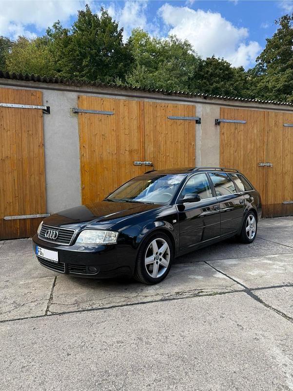 Schwarz Gebraucht 2004 Audi A6 Kombi | 2.750 € - Bild 1/4