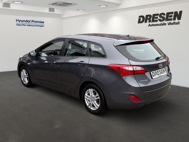 Gebraucht Hyundai i30 Classic 101 PS (74 kW) 2015 Grau Kombi