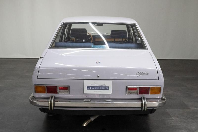 Gebraucht Alfa Romeo Alfetta 121 PS (88 kW) 1972 Grau Limousine