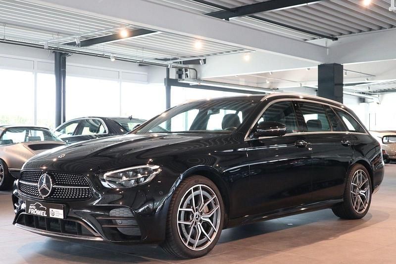 Gebraucht Mercedes E200 AMG 160 PS (117 kW) 2022 Schwarz Kombi