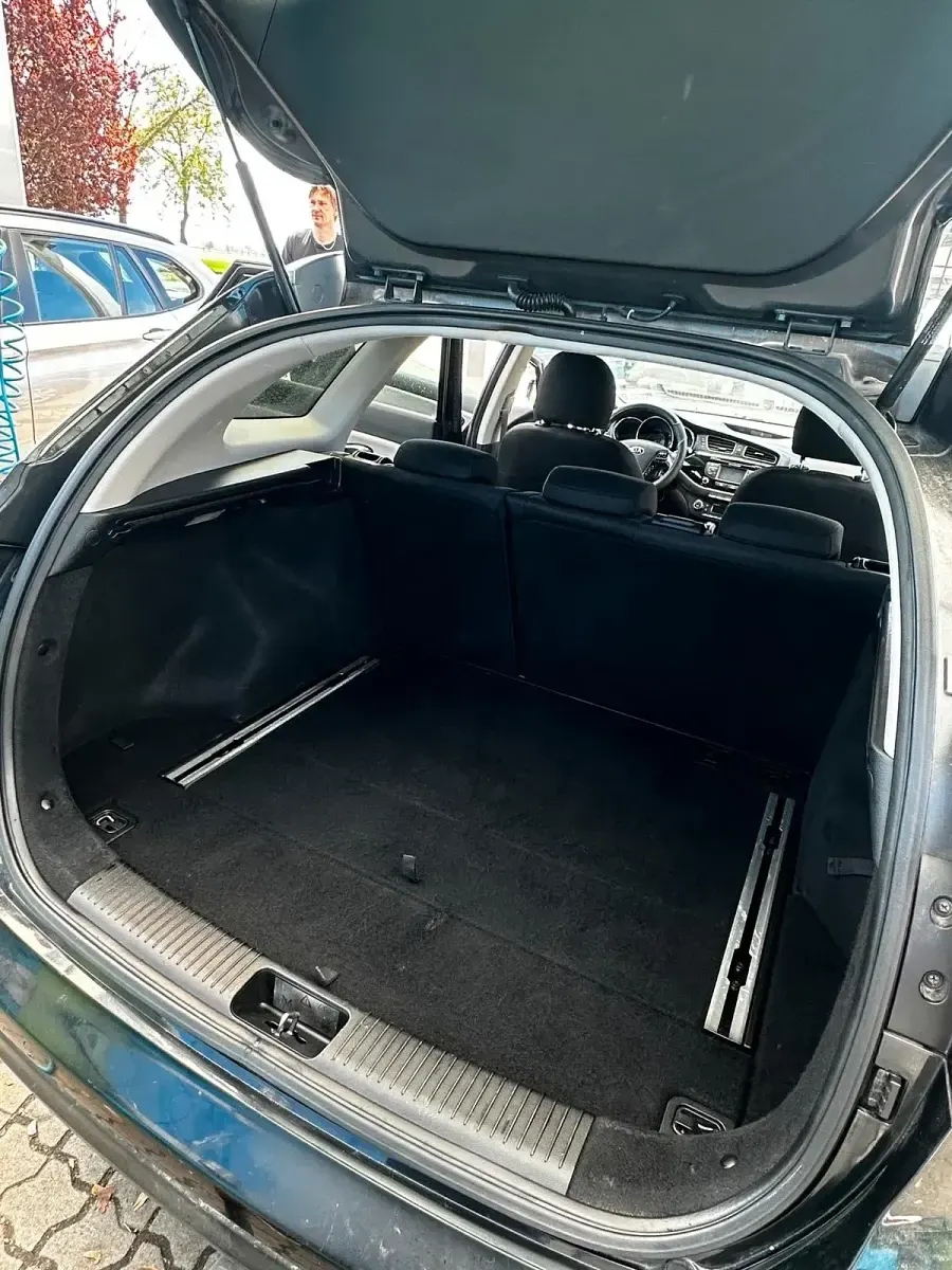 Gebraucht Kia Ceed 160 PS (117 kW) 2014 Schwarz Kleinwagen