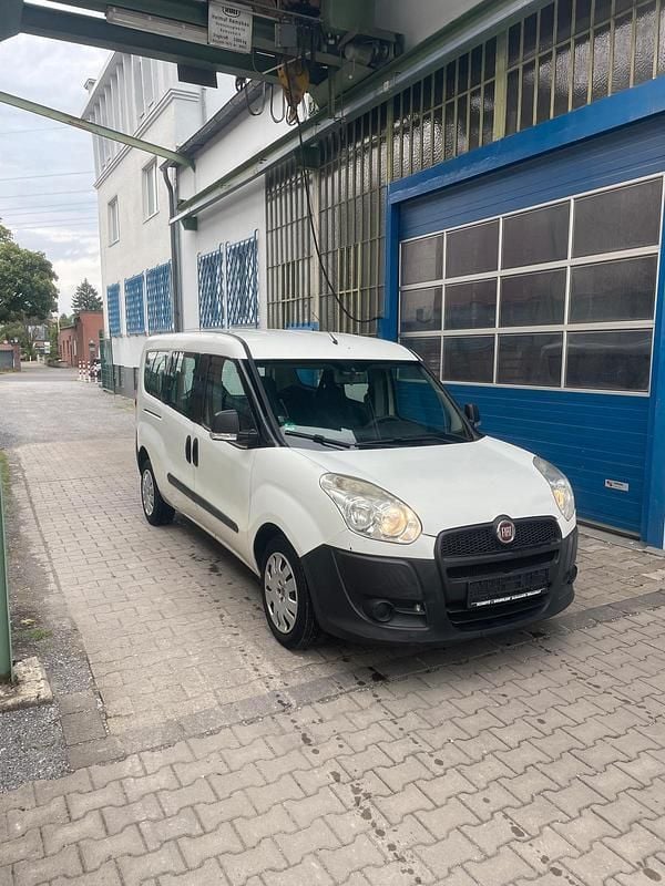 Weiß Gebraucht 2013 Fiat Doblò Van / Kleinbus | 3.990 € (Fairer Preis) - Bild 1/4