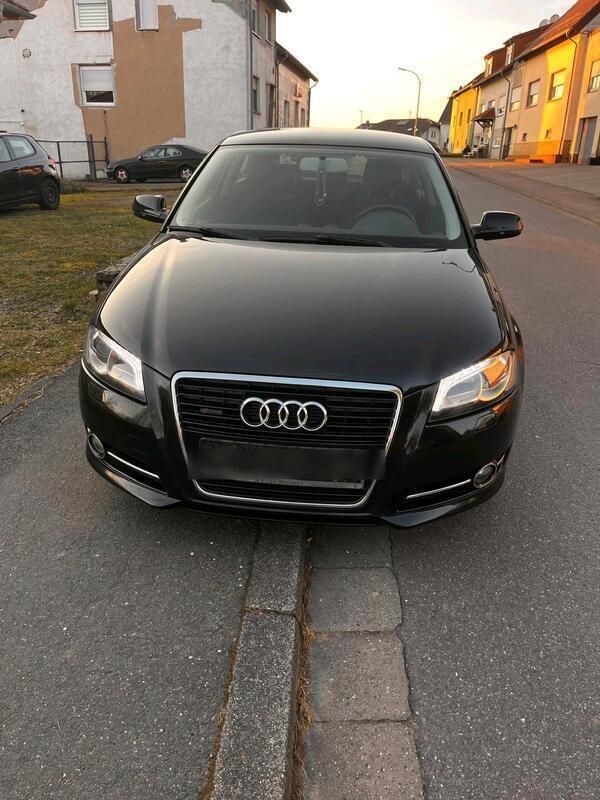 Schwarz Gebraucht 2012 Audi A3 Ambition Limousine | 5.500 € (Superpreis) - Bild 1/4
