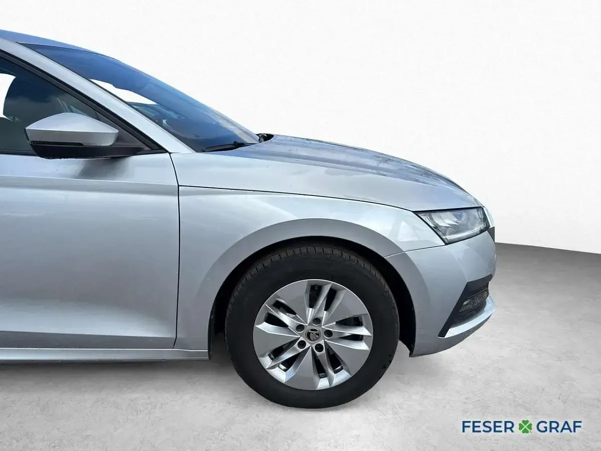 Gebraucht Skoda Octavia Ambition 150 PS (110 kW) 2022 Brillantsilber metallic Kombi