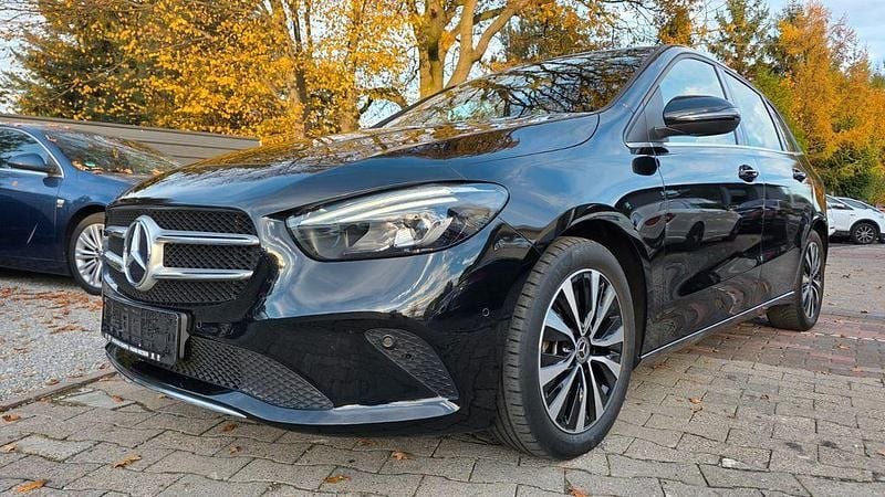 Gebraucht Mercedes B200 150 PS (110 kW) 2021 Schwarz Van / Kleinbus