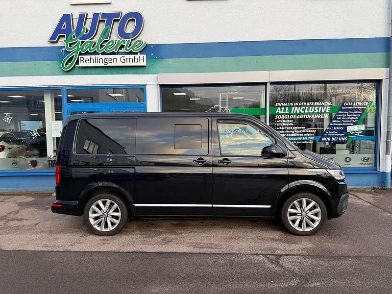 Deep black perleffekt Gebraucht 2021 VW Transporter Highline Van | 51.990 € - Bild 1/4
