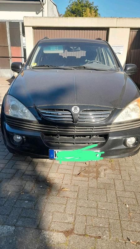 Schwarz Gebraucht 2005 Ssangyong Kyron SUV | 1.300 € - Bild 1/4