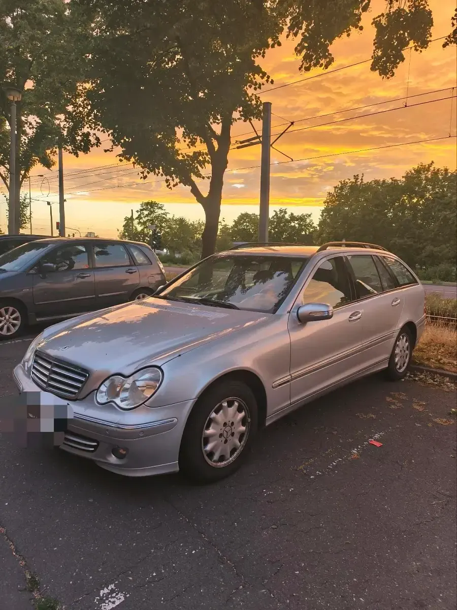 Gebraucht Mercedes C220 150 PS (110 kW) 2005 Silber Kombi
