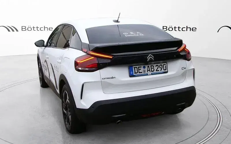 Gebraucht Citroën C4 Feel 131 PS (96 kW) 2021 Lack weiss banquise/typ aussen Limousine