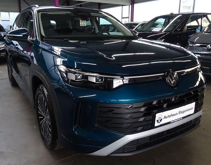 Gebraucht VW Tayron 150 PS (110 kW) 2025 Blau SUV