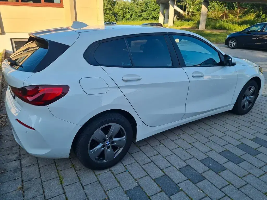 Gebraucht BMW 116 Advantage 109 PS (80 kW) 2022 Weiß Kleinwagen
