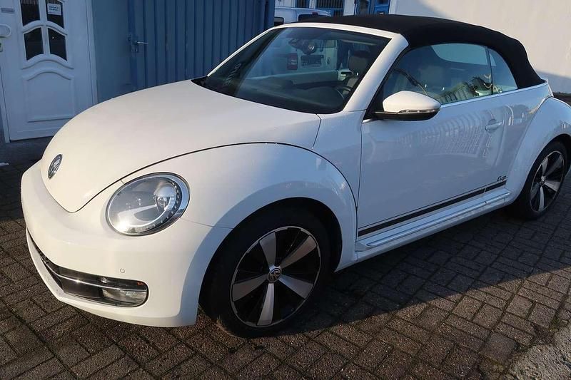 Gebraucht VW Beetle Cabriolet Cup 105 PS (77 kW) 2015 Pure white Cabrio