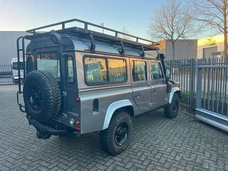 Gebraucht Land Rover Defender SE 122 PS (89 kW) 2012 Grau SUV