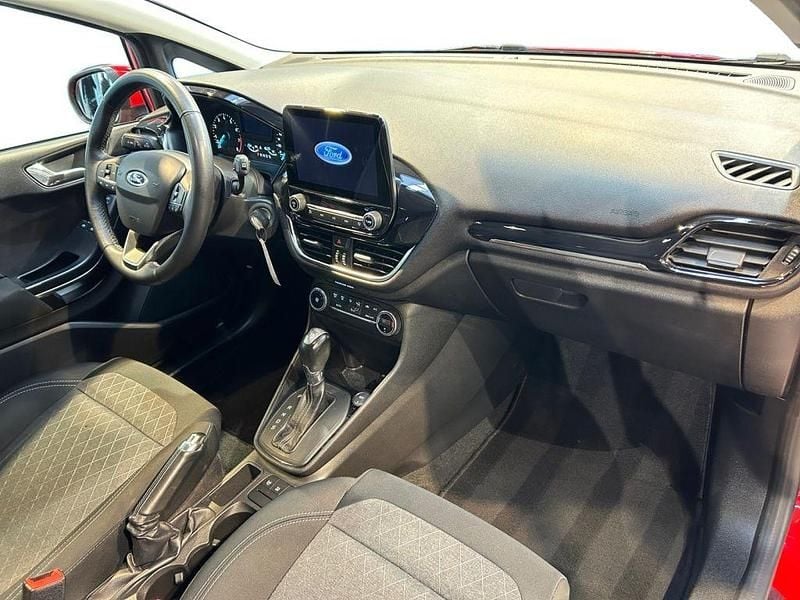 Gebraucht Ford Fiesta 101 PS (74 kW) 2018 Rot Kleinwagen