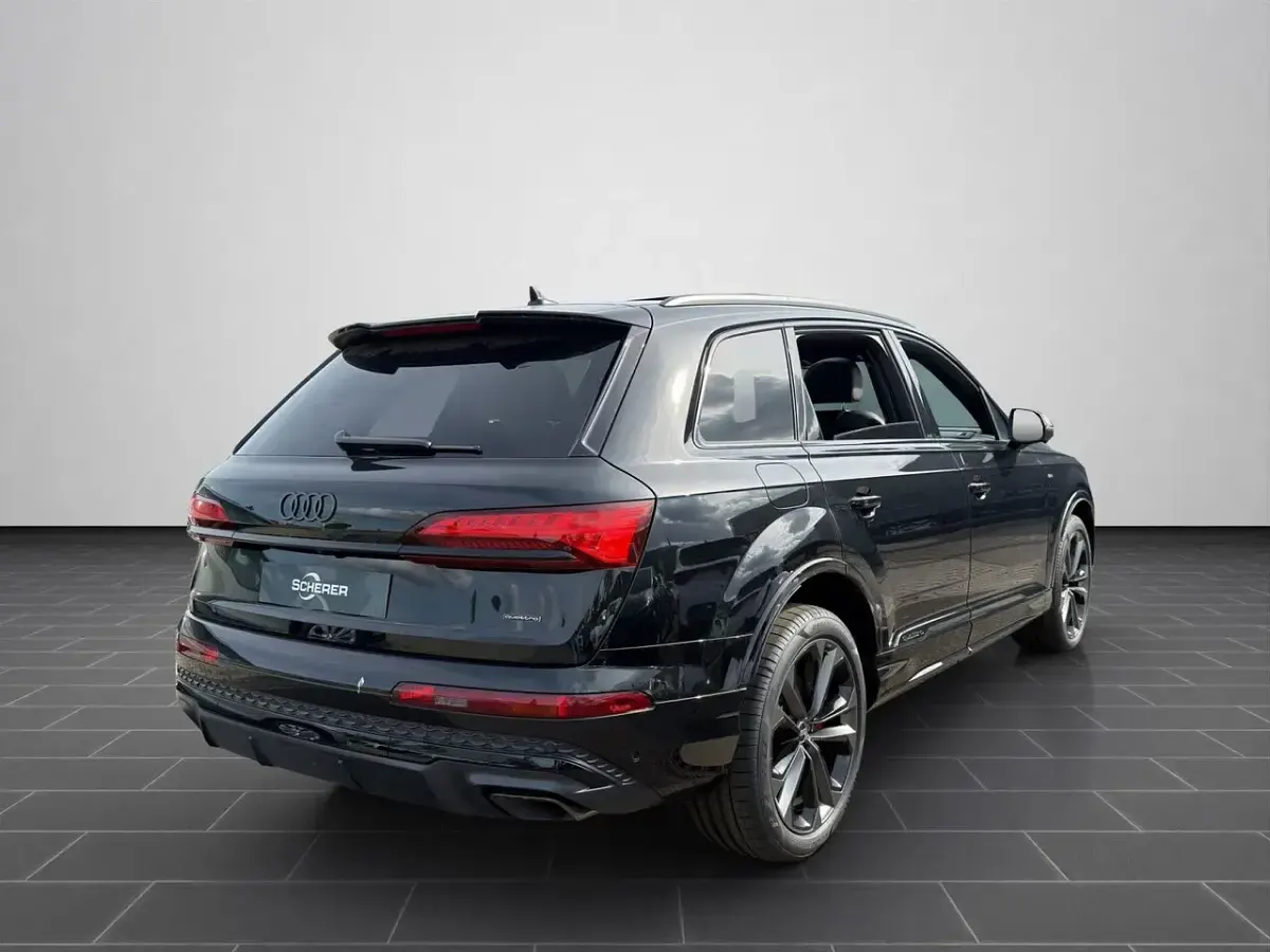 Neu Audi Q7 Business 286 PS (210 kW) 2026 Schwarz SUV