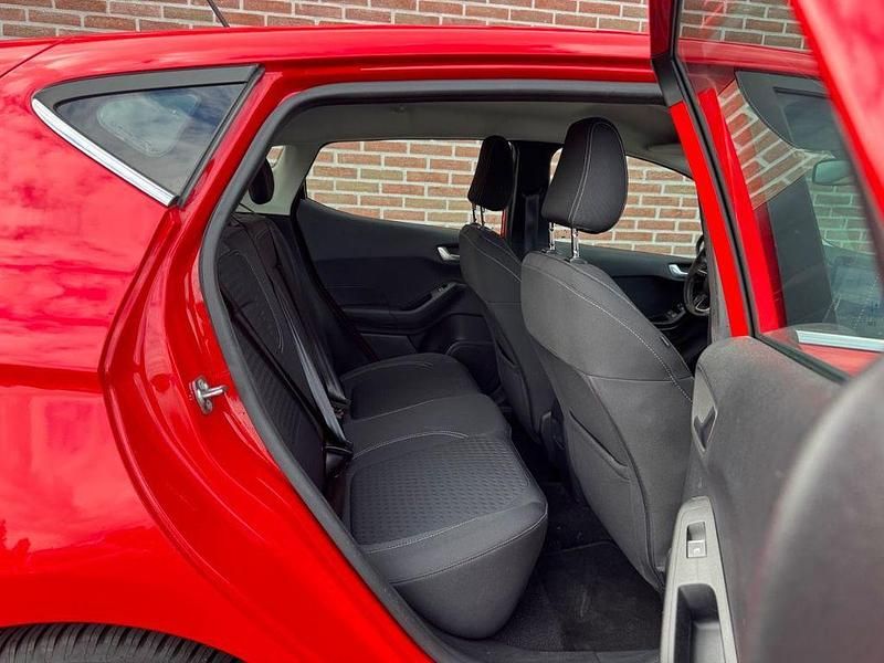 Gebraucht Ford Fiesta Titanium 95 PS (69 kW) 2021 Rot Kleinwagen