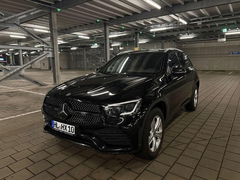 Gebraucht Mercedes GLC300e AMG 306 PS (225 kW) 2021 Schwarz SUV
