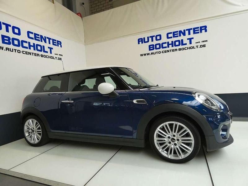 Gebraucht Mini Cooper 136 PS (100 kW) 2014 Deep blue metallic Kleinwagen