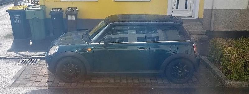 Grün Gebraucht 2009 Mini Cooper Kleinwagen | 5.200 € (Fairer Preis) - Bild 1/4