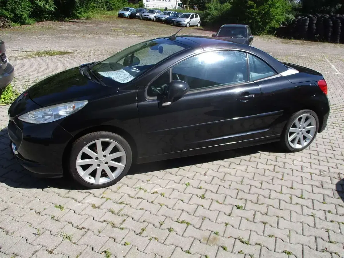 Gebraucht Peugeot 207 CC Platinum 120 PS (88 kW) 2009 Schwarz Cabrio