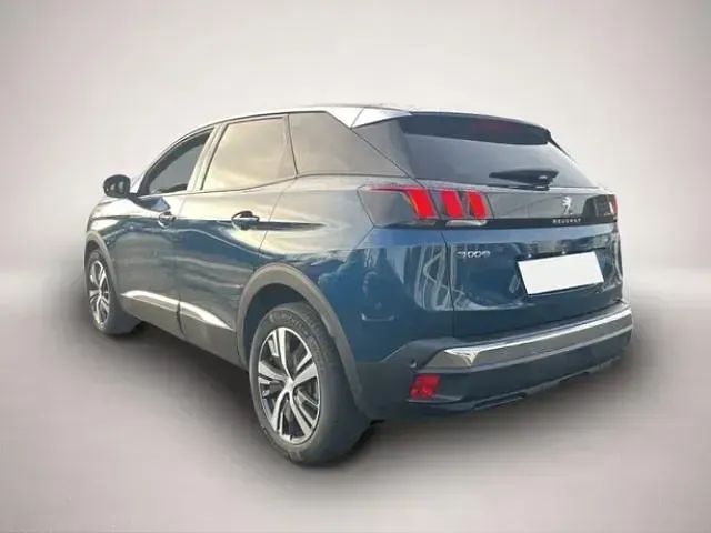Gebraucht Peugeot 3008 Allure 131 PS (96 kW) 2023 Manufacturer SUV