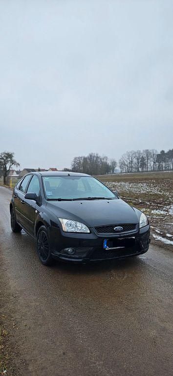 Gebraucht Ford Focus Style 101 PS (74 kW) 2007 Schwarz Limousine