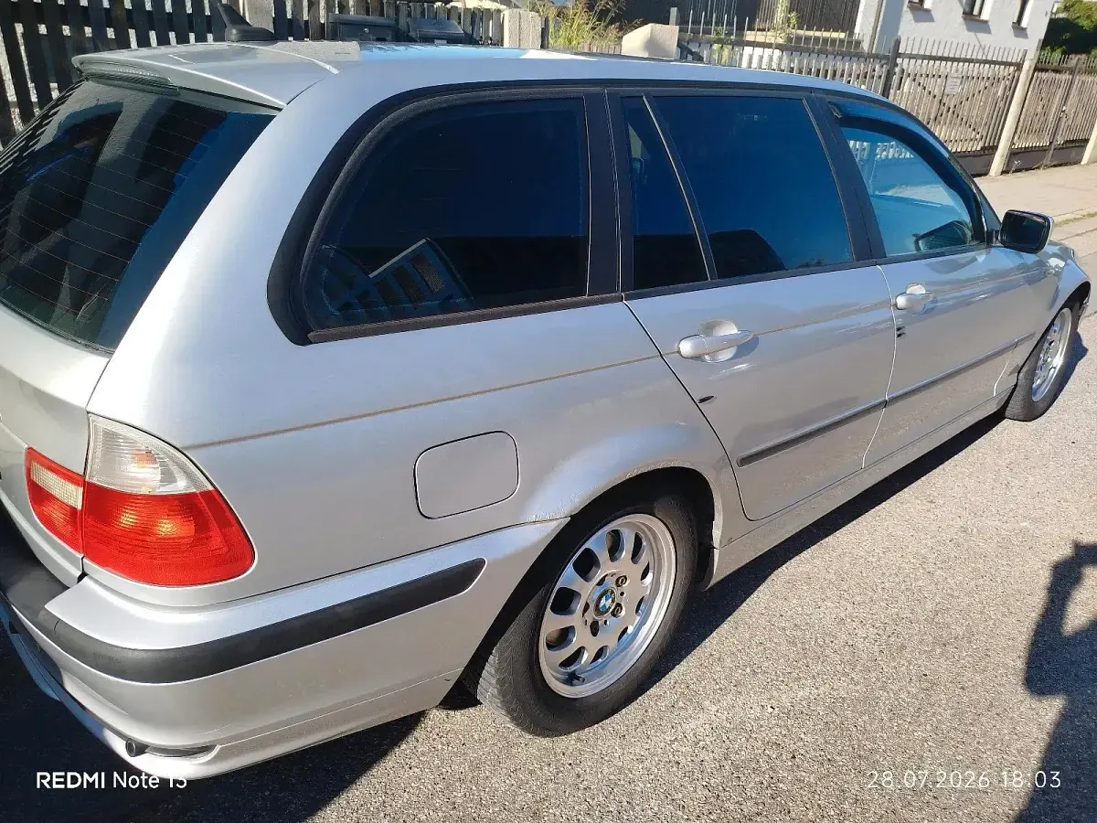 Gebraucht BMW 318 143 PS (105 kW) 2003 Silber Kombi