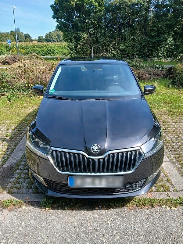 Schwarz Gebraucht 2021 Skoda Fabia Limousine | 10.400 € (Fairer Preis) - Bild 1/4