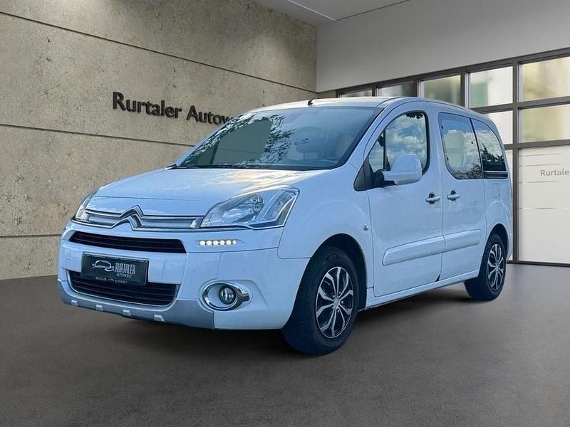 Weiß Gebraucht 2015 Citroën Berlingo SELECTION Van / Kleinbus | 5.499 € (Guter Preis) - Bild 1/4