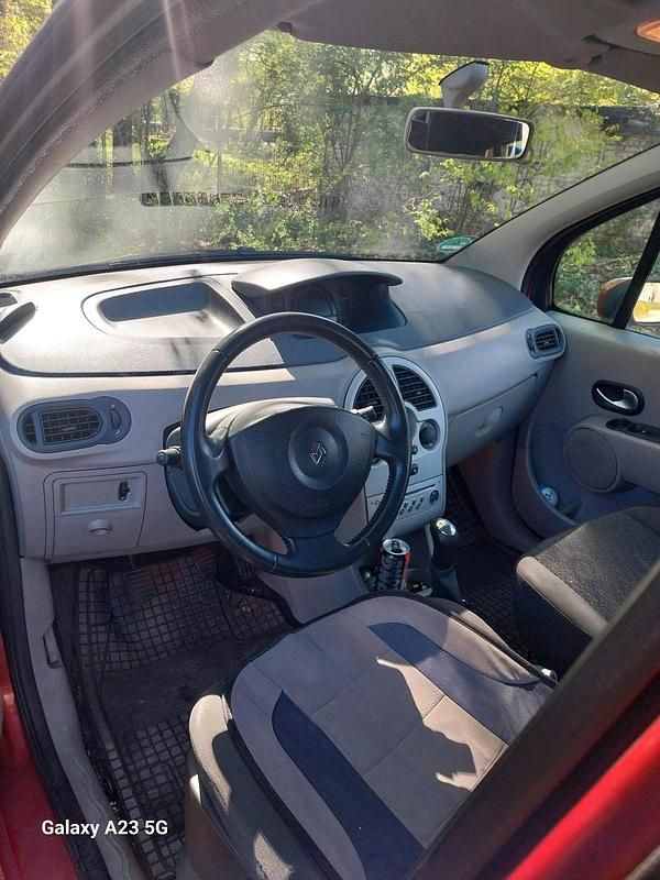 Gebraucht Renault Modus 88 PS (64 kW) 2005 Rot Van / Kleinbus