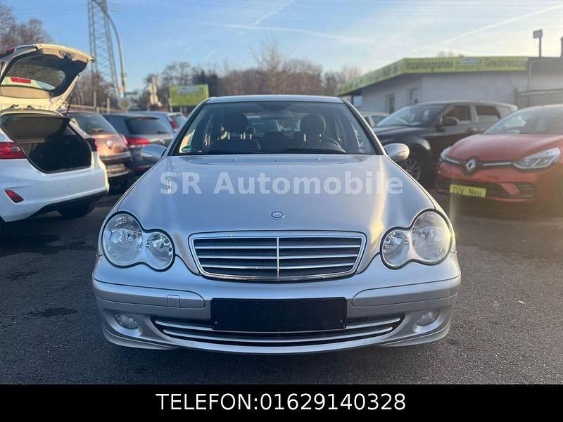 Silber Gebraucht 2005 Mercedes C180 Limousine | 3.950 € (Fairer Preis) - Bild 1/4