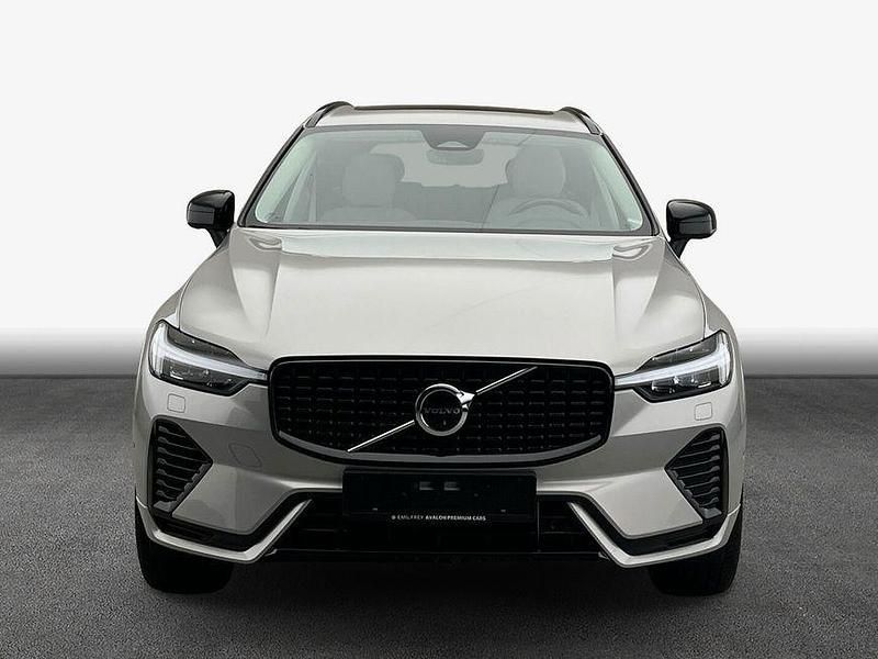 Gebraucht Volvo XC60 Plus 335 PS (246 kW) 2022 Silber SUV