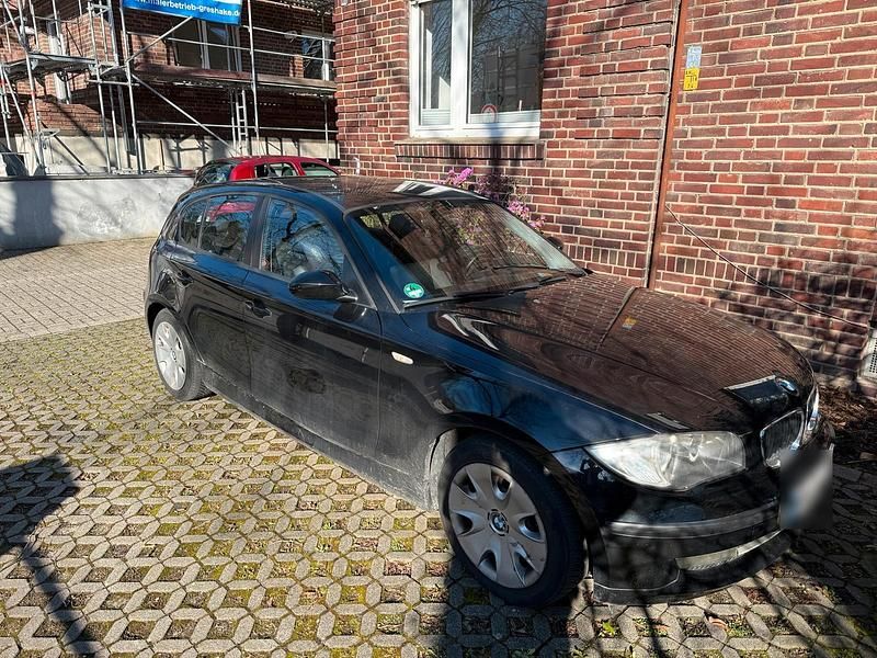 Gebraucht BMW 116 122 PS (89 kW) 2009 Schwarz Kleinwagen