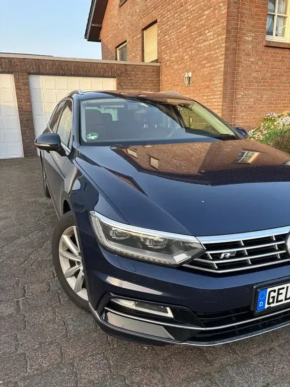 Gebraucht VW Passat R-line 190 PS (139 kW) 2015 Blau Kombi