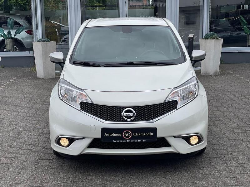 Weiß Gebraucht 2016 Nissan Note N-TEC Van / Kleinbus | 6.999 € (Fairer Preis) - Bild 1/4