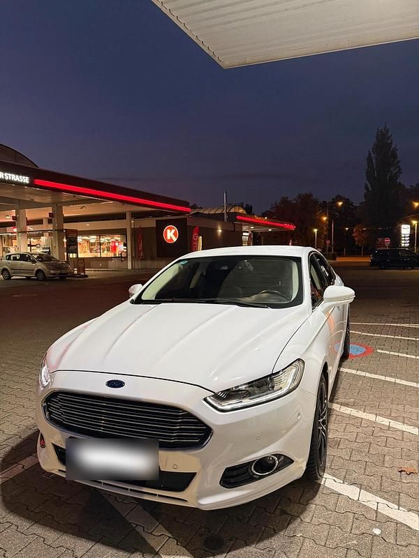 Second-hand Ford Mondeo 180 CP (132 kW) 2018 Alb Berlinǎ